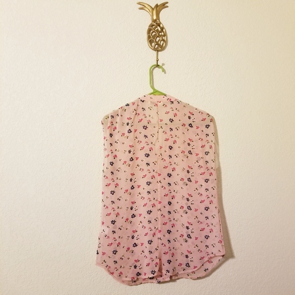 ๐ ๐ KENAR Peach and floral button down - Picture 4 of 8